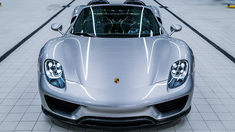 2015 Porsche 918 Spyder