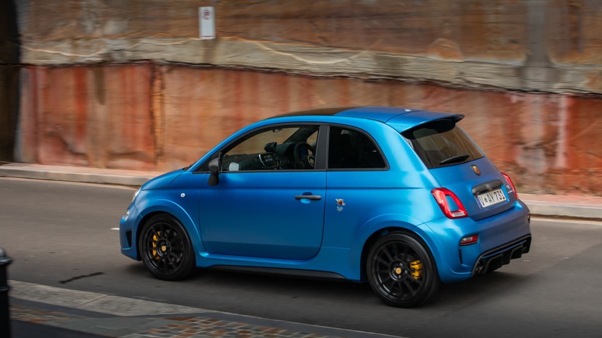 2022 Abarth 595 Competizione review-1