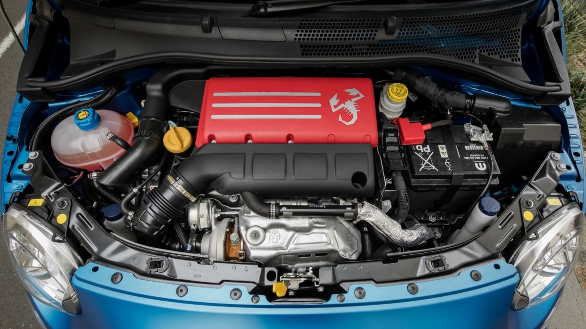 2022 Abarth 595 Competizione review-3