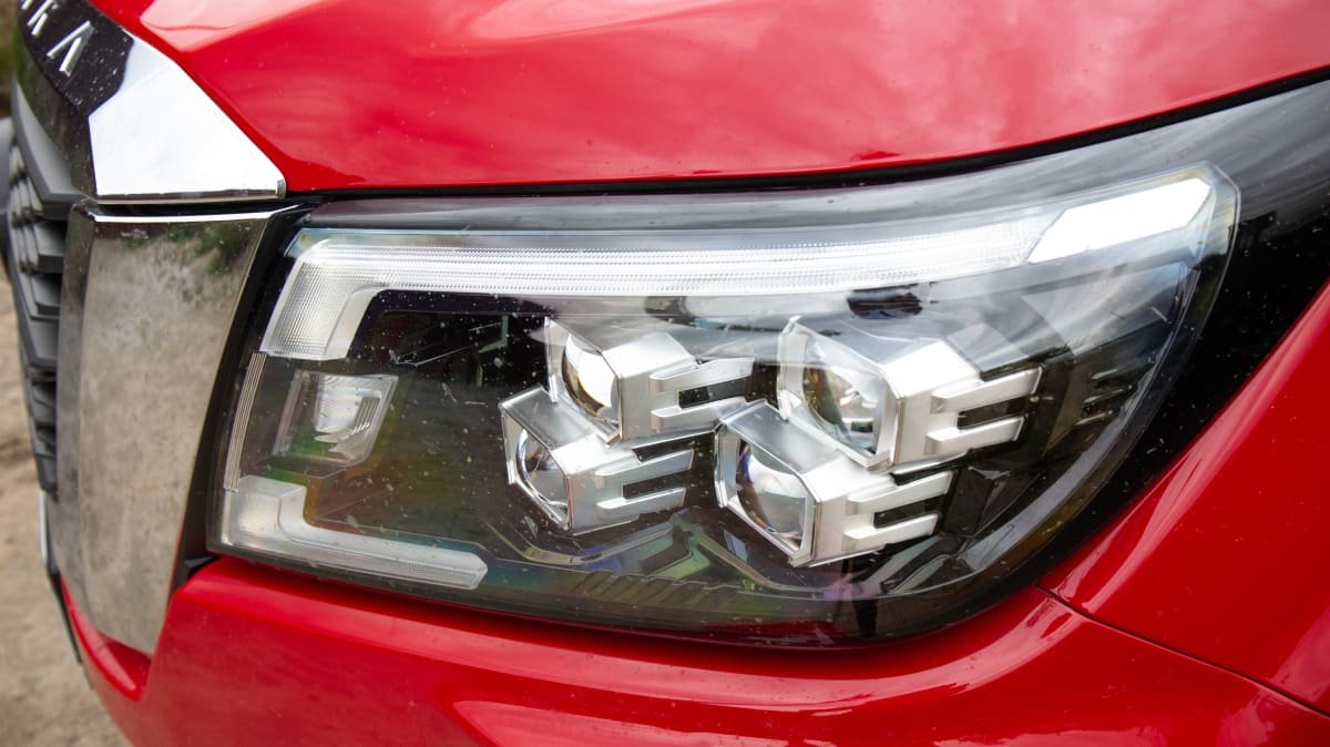 2021 Nissan Navara ST-X 4×4 review-1