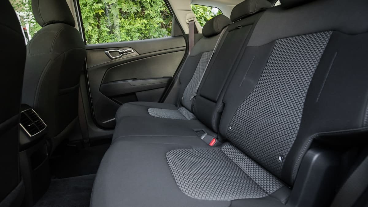 2022 Kia Sportage S manual review-2