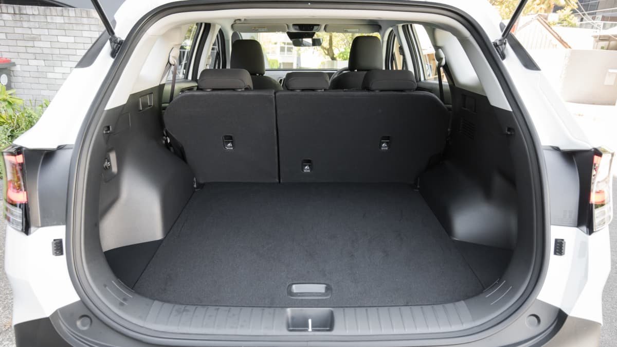 2022 Kia Sportage S manual review-3