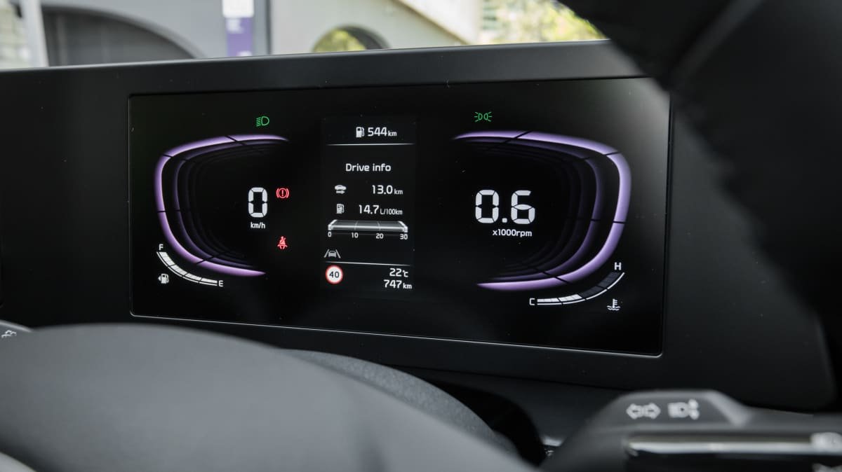 2022 Kia Sportage S manual review-0