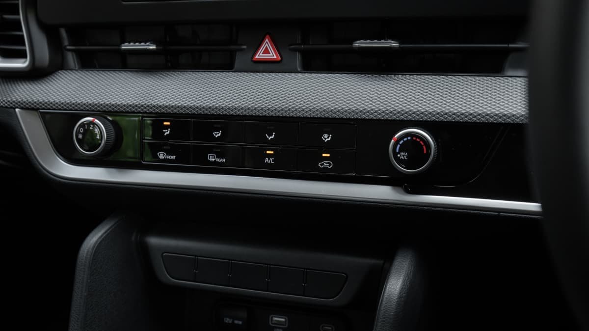2022 Kia Sportage S manual review-3