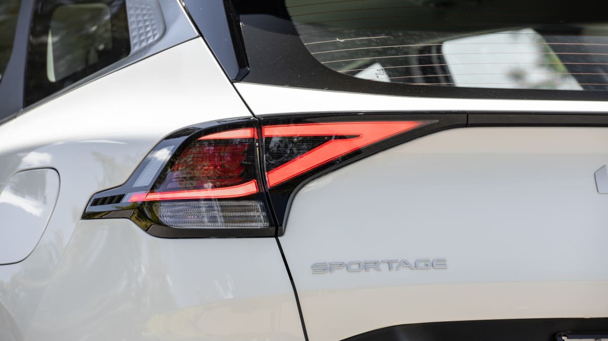 2022 Kia Sportage S manual review-2