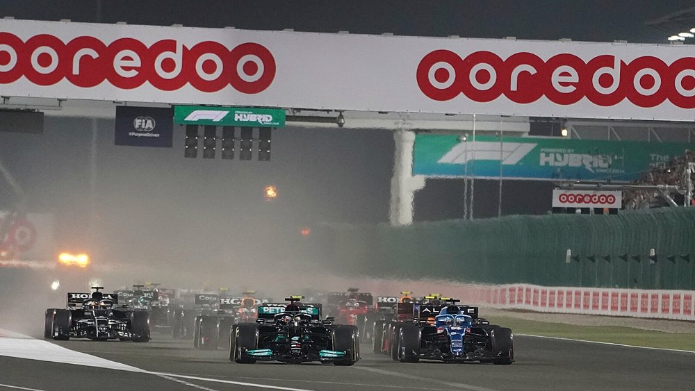 The start of the Formula 1 Ooredoo Qatar Grand Prix 2021.