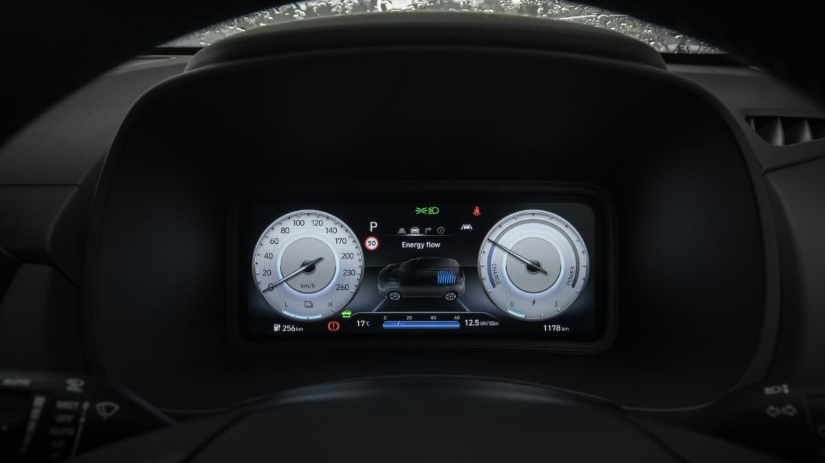 2022 Hyundai Kona Electric Elite Standard Range review-0