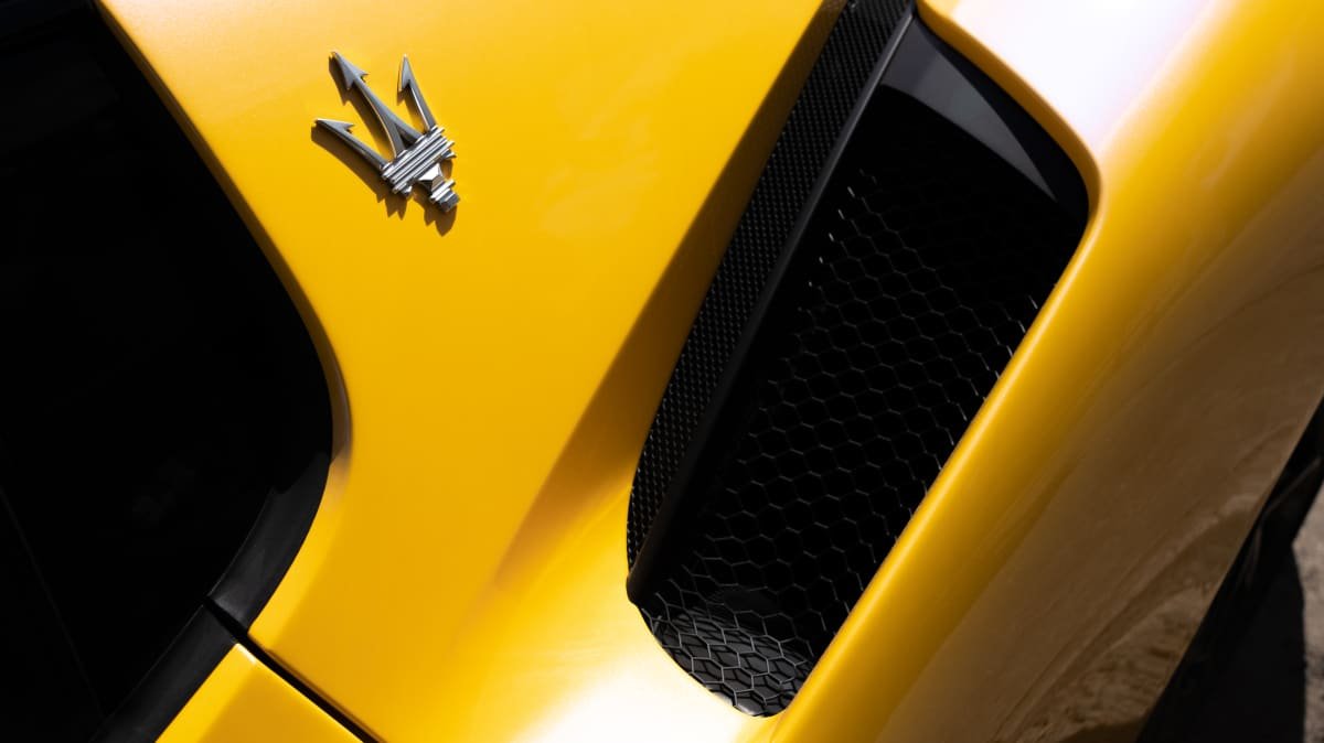 2022 Maserati MC20 review-2