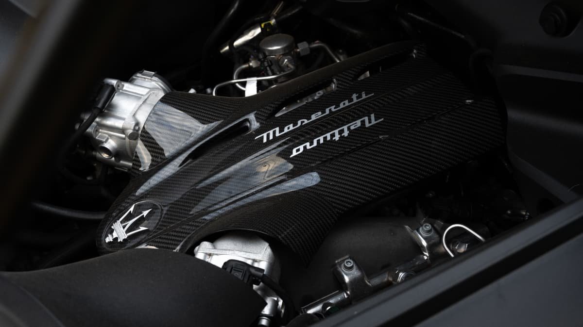 2022 Maserati MC20 review-2