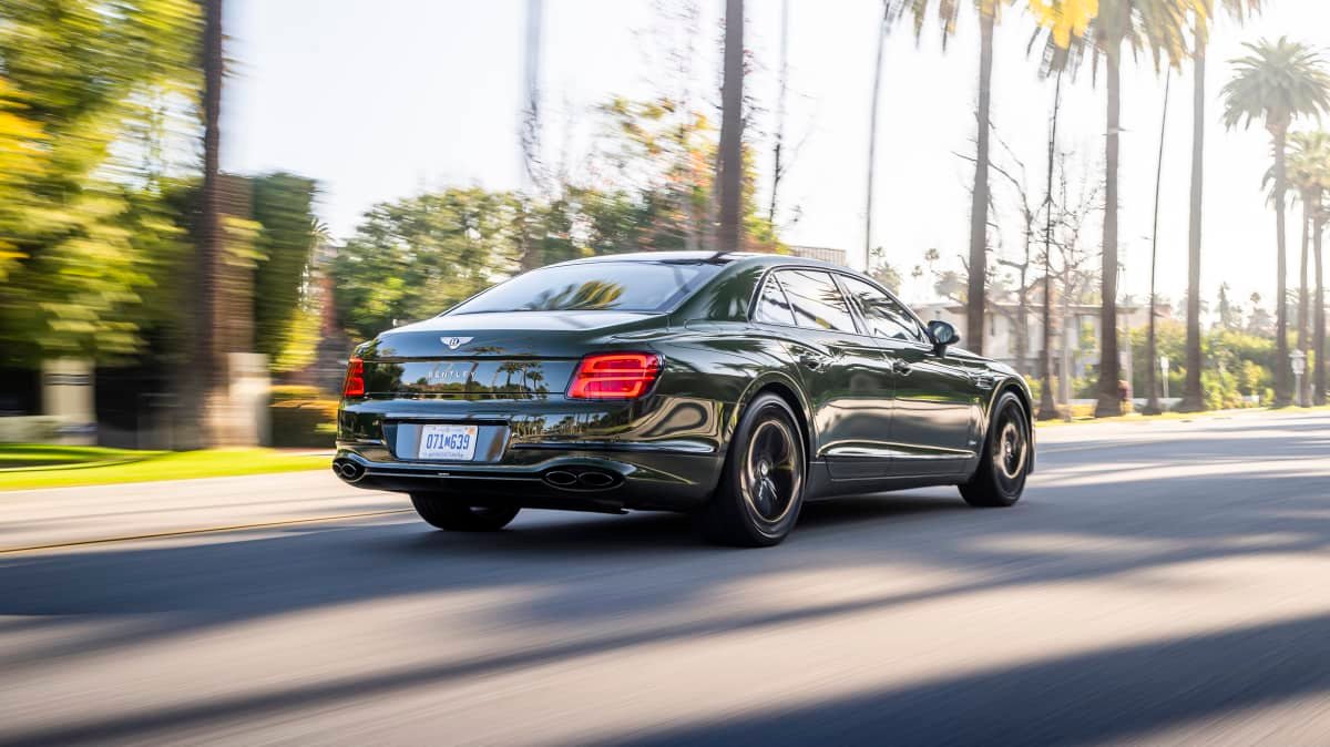 2022 Bentley Flying Spur Hybrid review-1