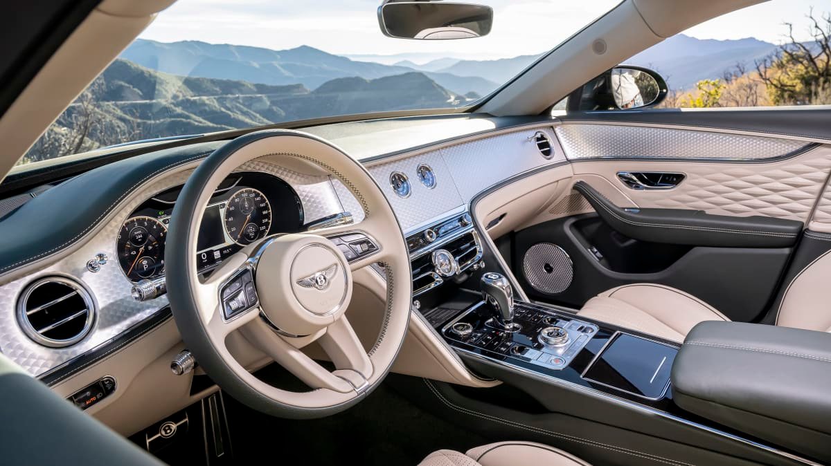 2022 Bentley Flying Spur Hybrid review-1