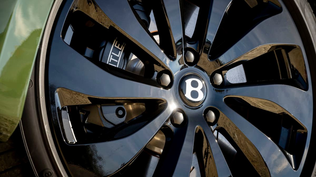 2022 Bentley Flying Spur Hybrid review-0