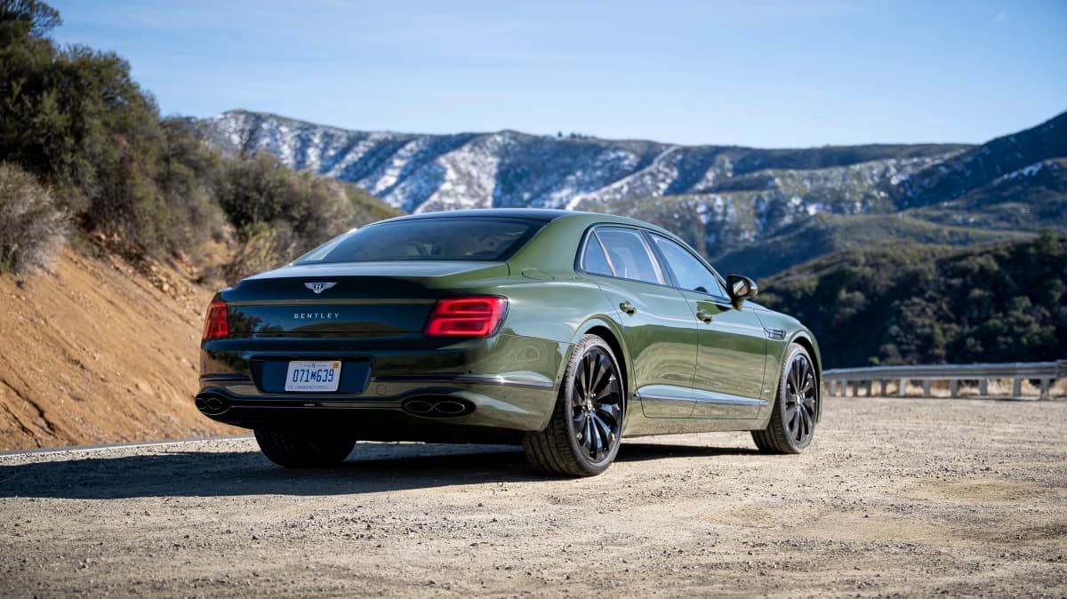 2022 Bentley Flying Spur Hybrid review-1