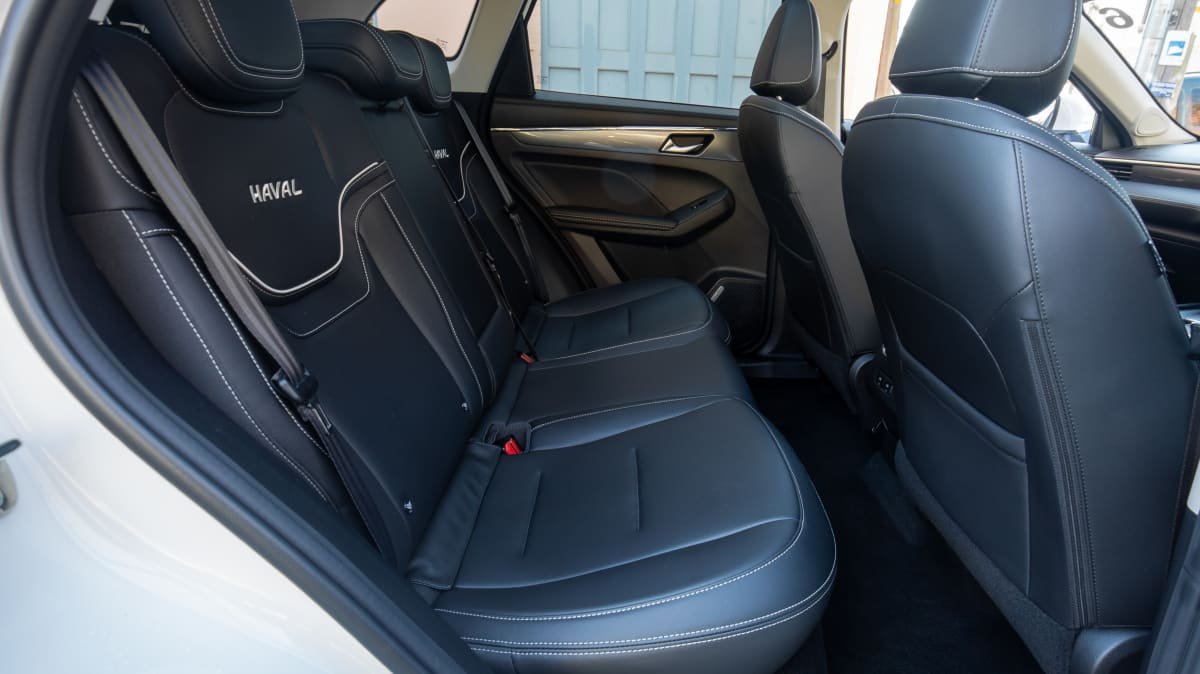 2021 Haval Jolion Ultra v Mazda CX-30 G20 Pure comparison-2
