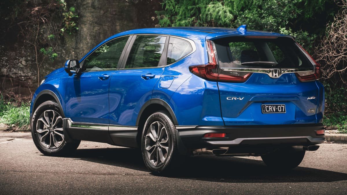 2021 Honda CR-V VTi L v Ford Escape Vignale comparison-1