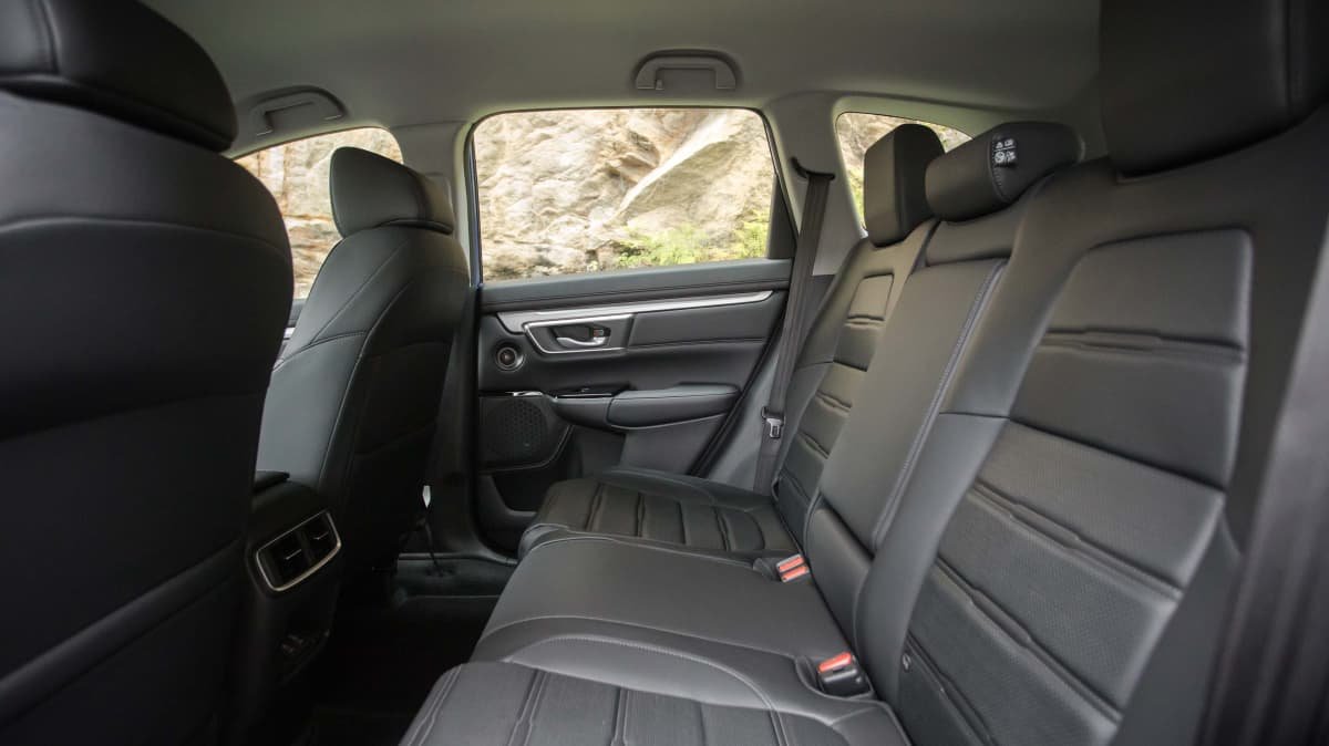 2021 Honda CR-V VTi L AWD v Toyota RAV4 GXL Hybrid comparison-2