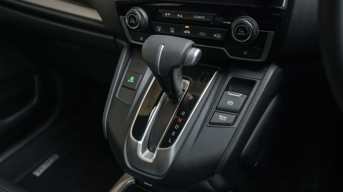 2021 Honda CR-V VTi L AWD v Toyota RAV4 GXL Hybrid comparison-2