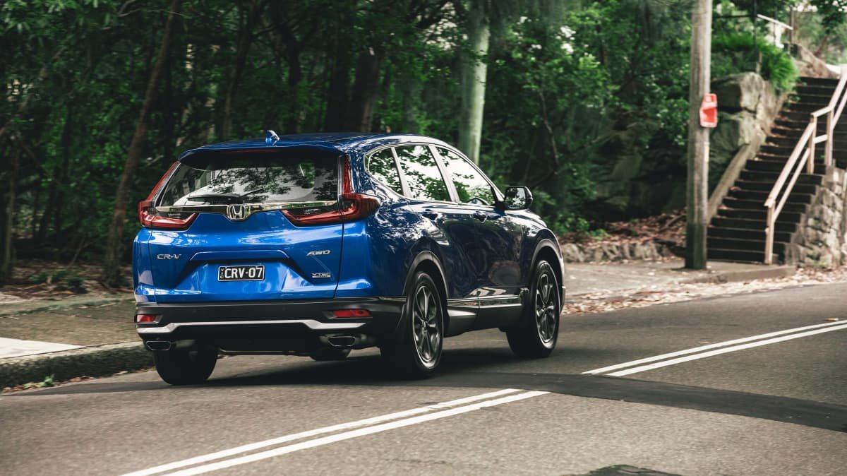 2021 Honda CR-V VTi L AWD v Toyota RAV4 GXL Hybrid comparison-0