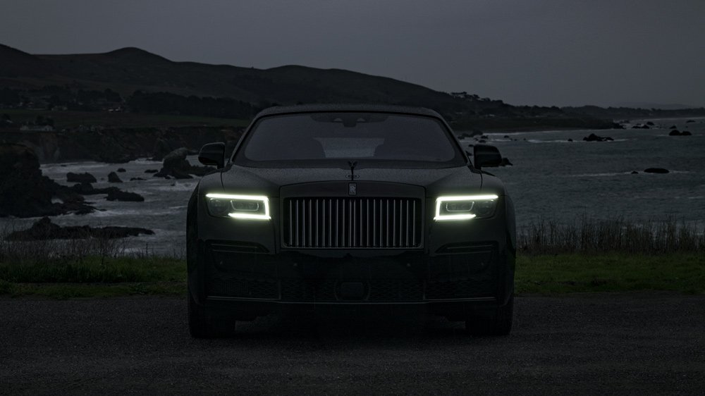 Evening descends on the Rolls-Royce Black Badge Ghost along the coast of Northern California.