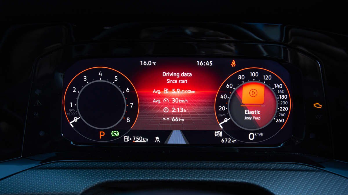 2021 Hyundai i30 N Line Premium v Volkswagen Golf R Line-0
