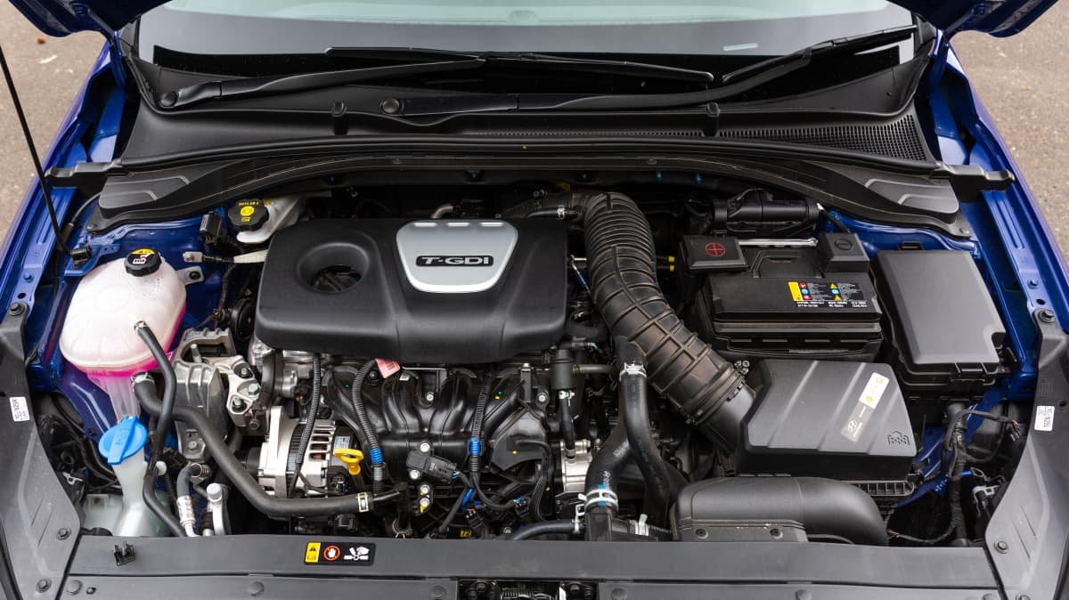 2021 Hyundai i30 N Line Premium v Volkswagen Golf R Line-2