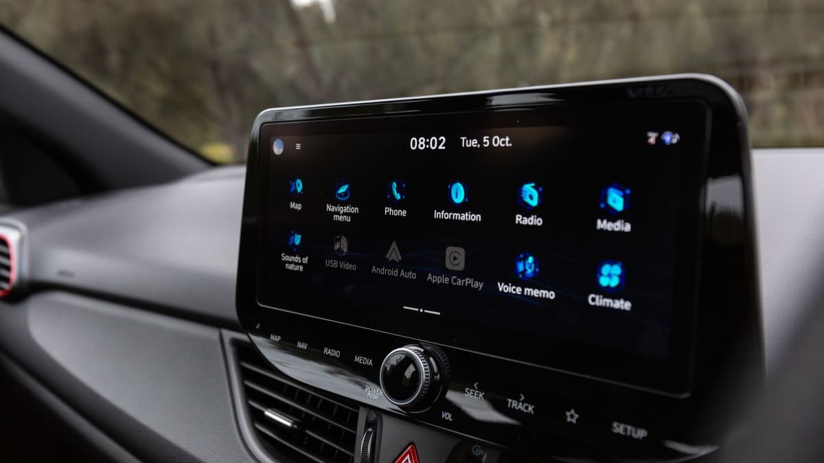 2021 Hyundai i30 N Line Premium v Volkswagen Golf R Line-1