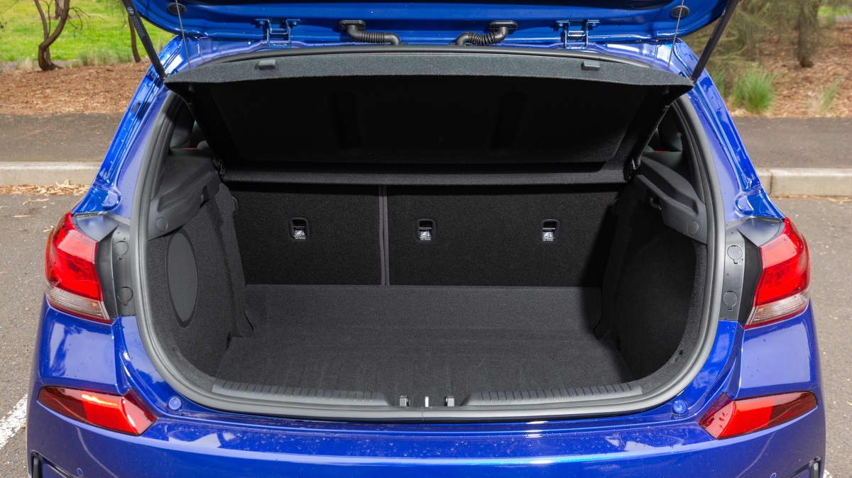 2021 Hyundai i30 N Line Premium v Volkswagen Golf R Line-0