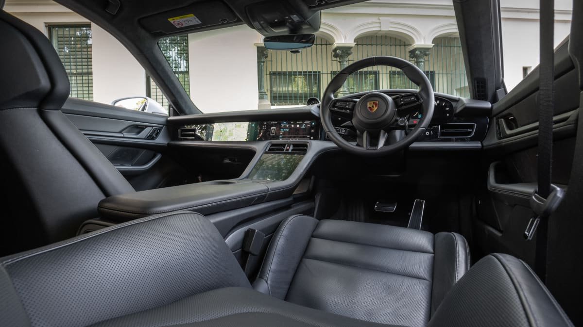 2022 Porsche Taycan Turbo Cross Turismo review-0