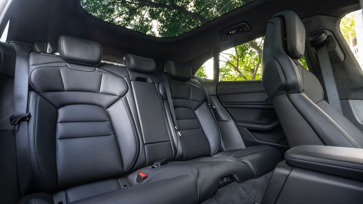 2022 Porsche Taycan Turbo Cross Turismo review-2