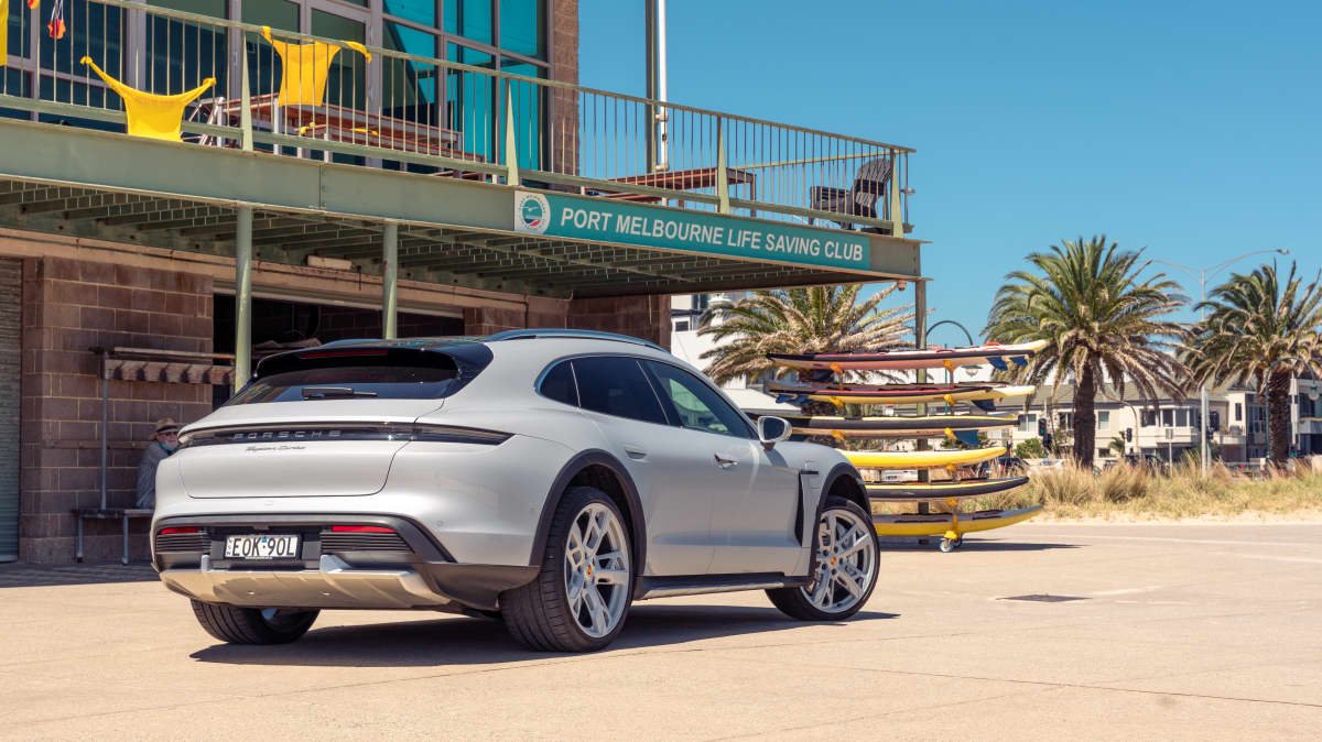 2022 Porsche Taycan Turbo Cross Turismo review-1
