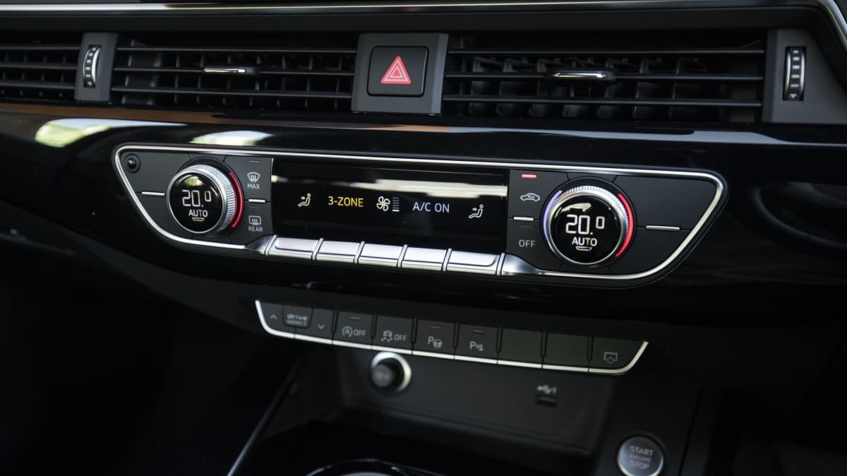2021 Audi A4 v 2021 BMW 330i comparison-2