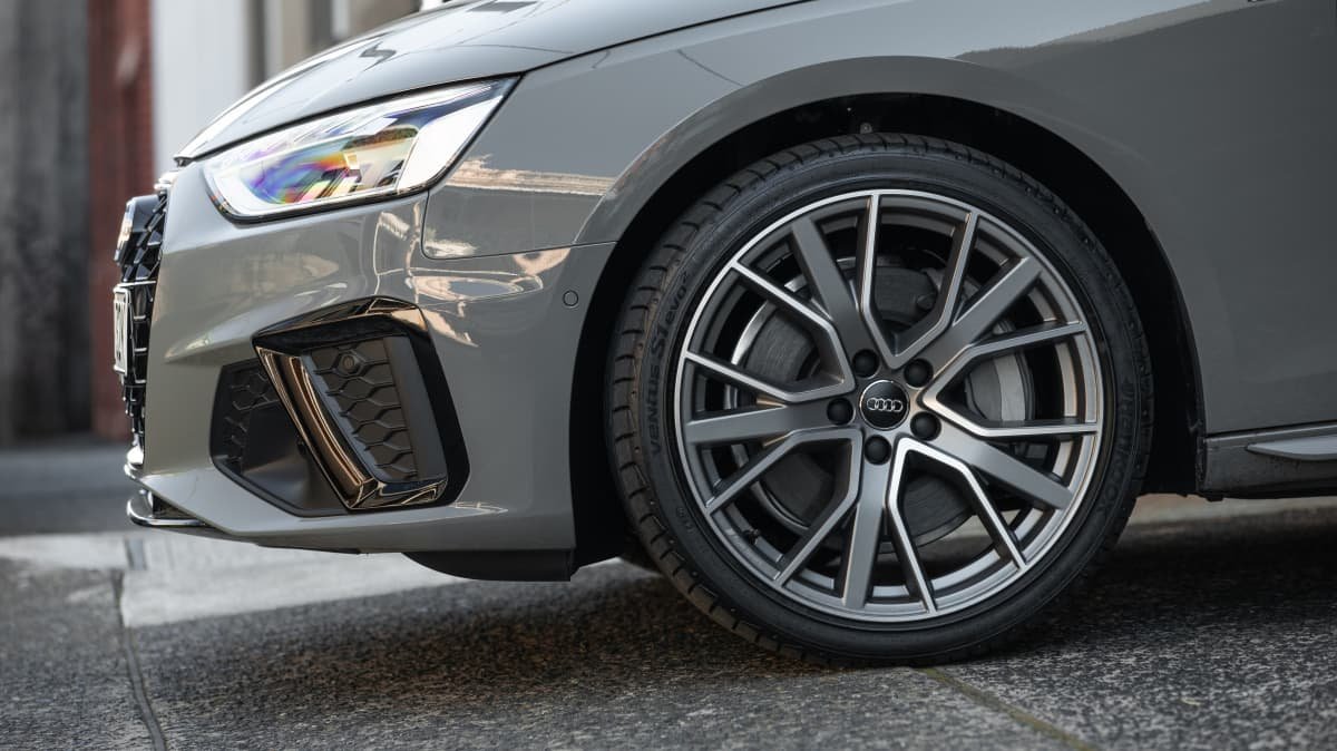 2021 Audi A4 v 2021 BMW 330i comparison-0