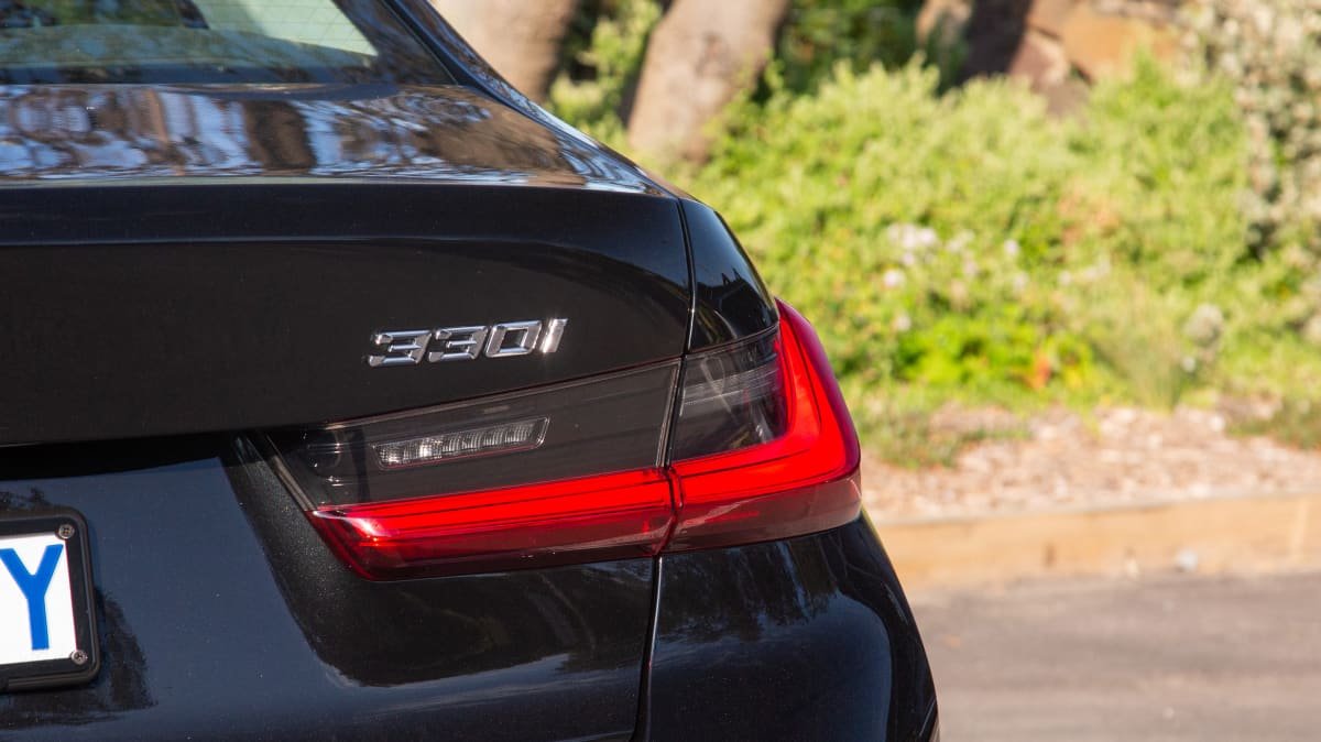 2021 Audi A4 v 2021 BMW 330i comparison-2