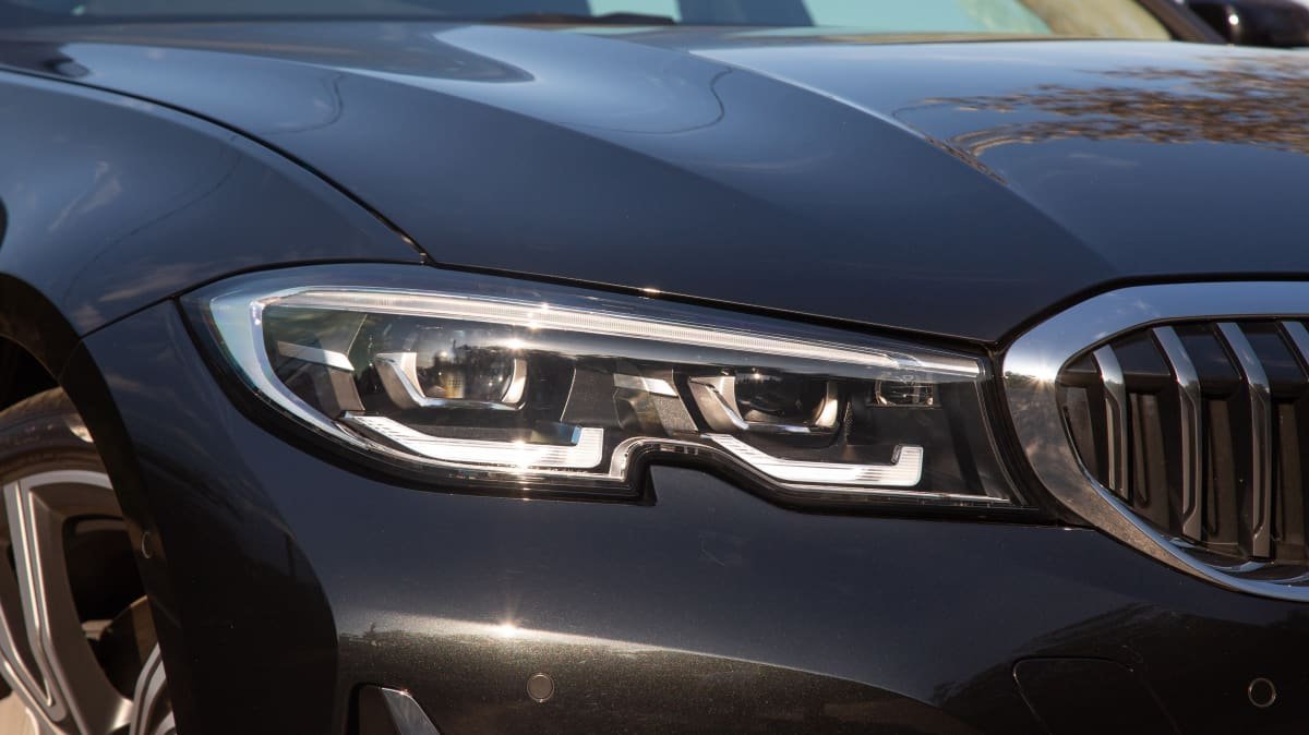 2021 Audi A4 v 2021 BMW 330i comparison-1
