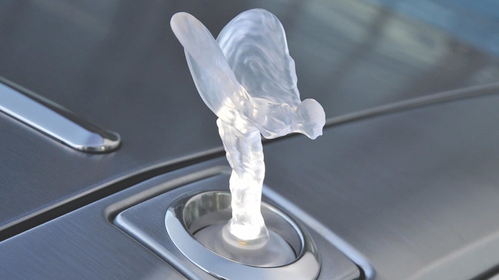 The illuminated Spirit of Ecstasy