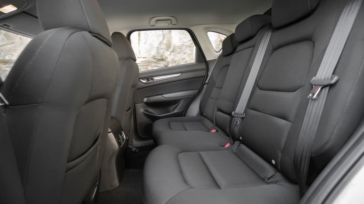 2021 Honda CR-V v 2021 Mazda CX-5 comparison-2
