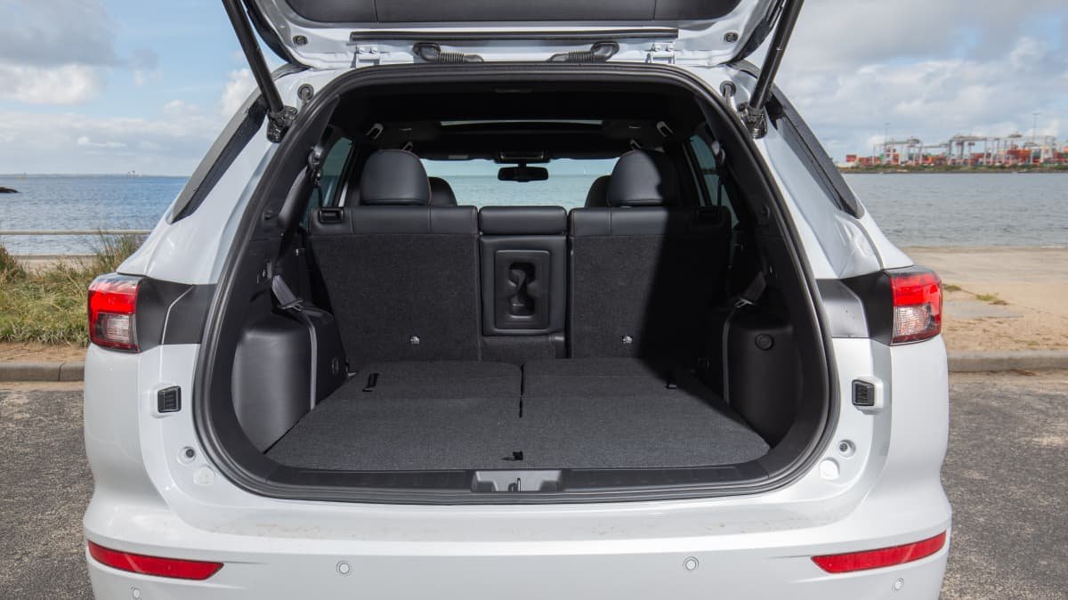 2022 Mitsubishi Outlander Exceed Tourer review-1