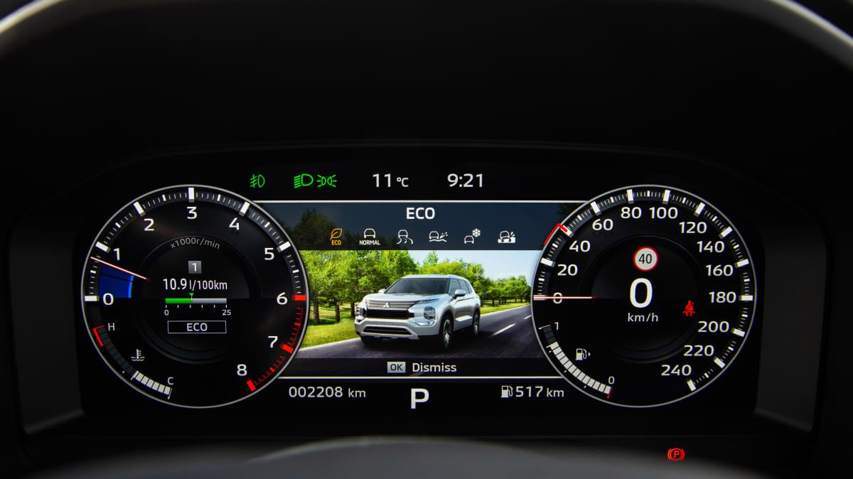 2022 Mitsubishi Outlander Exceed Tourer review-0
