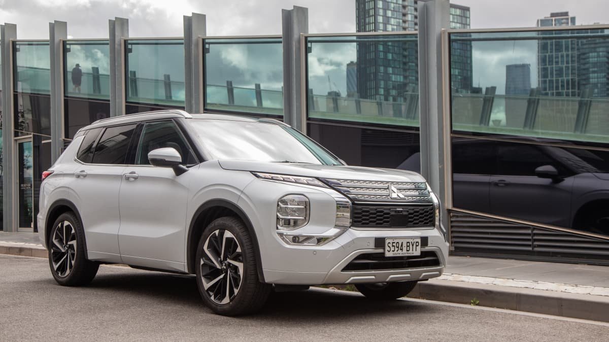 2022 Mitsubishi Outlander Exceed Tourer review-0
