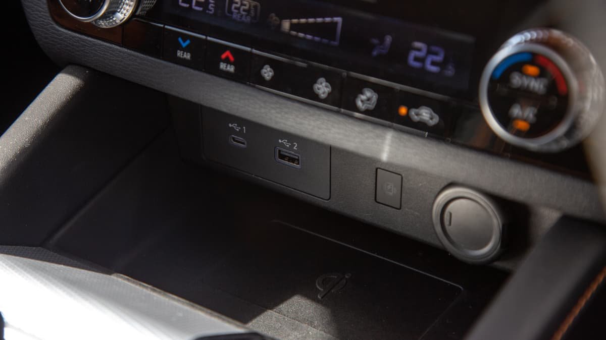 2022 Mitsubishi Outlander Exceed Tourer review-2