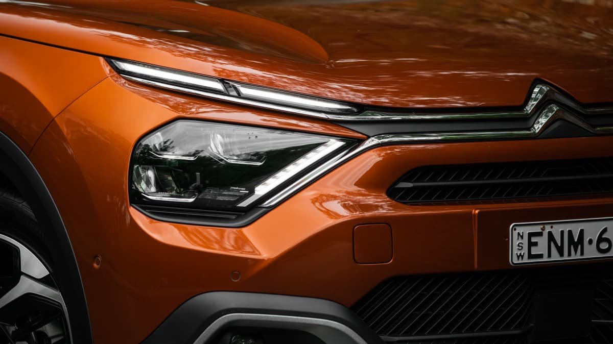 2022 Citroen C4 Shine v Haval Jolion Ultra comparison-1