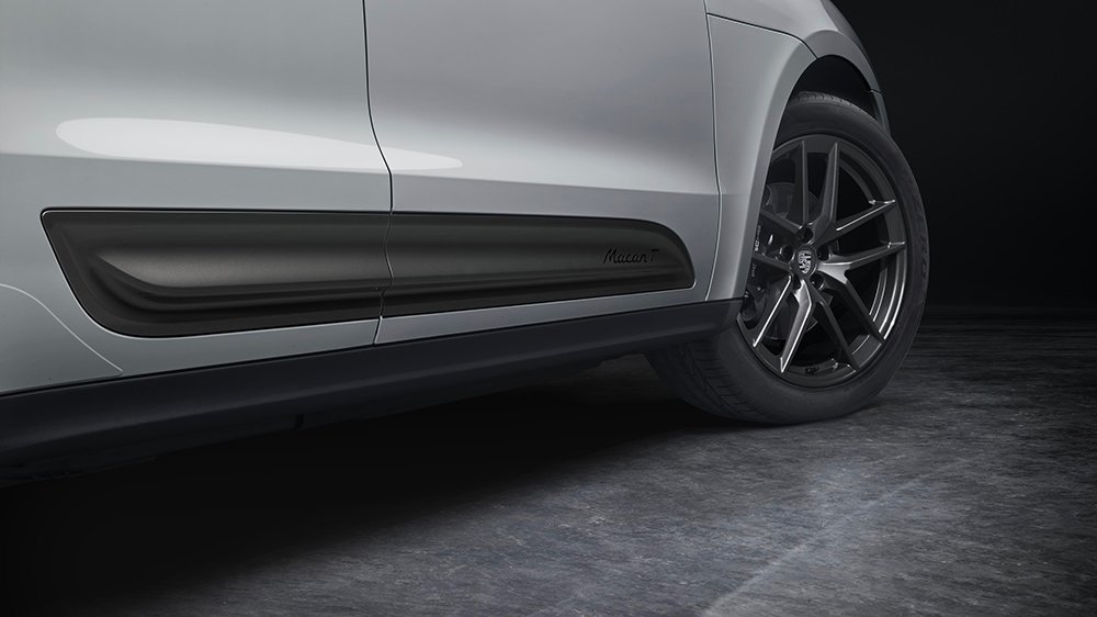 2023 Porsche Macan T