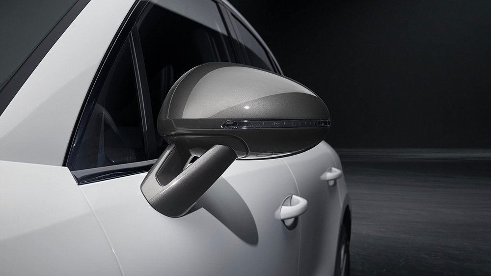 2023 Porsche Macan T
