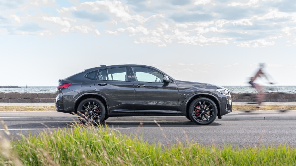 2022 BMW X4 xDrive 30i review-0