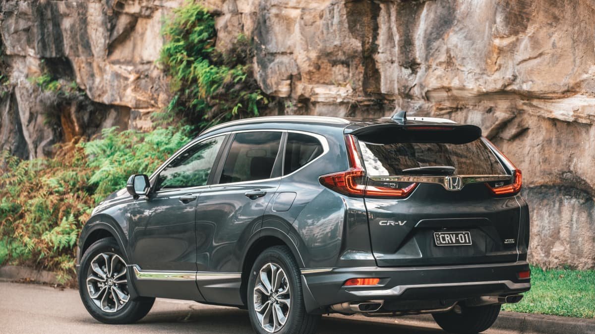 2022 Honda CR-V VTi L7 v Mazda CX-8 Sport comparison-0