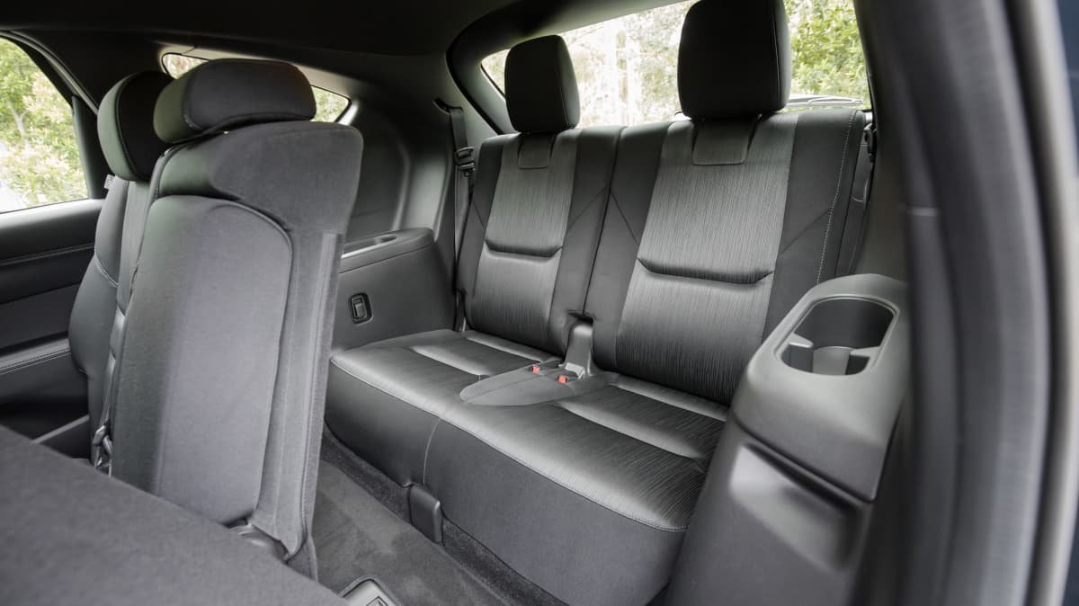 2022 Honda CR-V VTi L7 v Mazda CX-8 Sport comparison-3