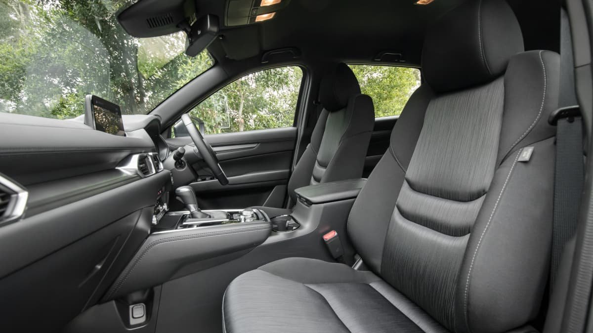 2022 Honda CR-V VTi L7 v Mazda CX-8 Sport comparison-1