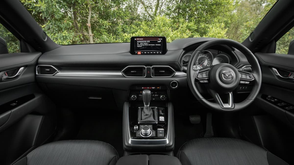 2022 Honda CR-V VTi L7 v Mazda CX-8 Sport comparison-0