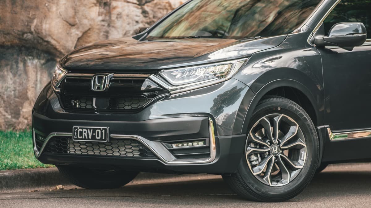 2022 Honda CR-V VTi L7 v Mazda CX-8 Sport comparison-1