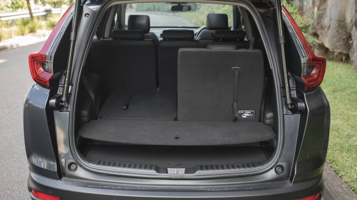2022 Honda CR-V VTi L7 v Mazda CX-8 Sport comparison-1